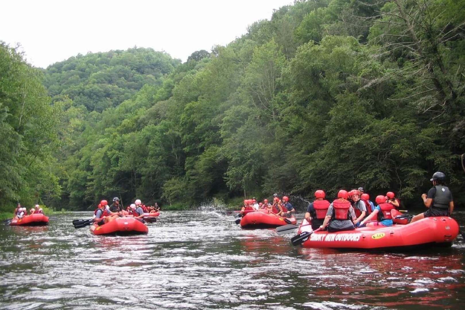 Smoky Mountain outdoors whitewater rafting boat line